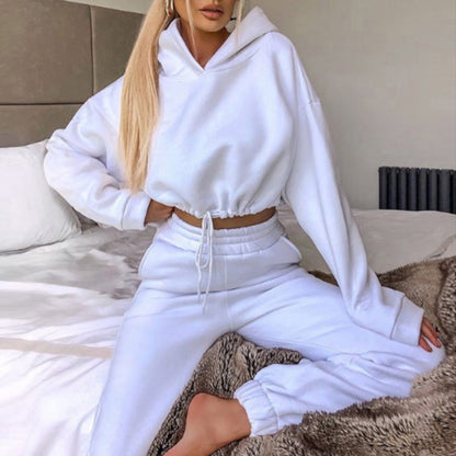 Stylish Women's 2-Piece Jogging Suit - Sexy Long Sleeve Hoodie & Comfortable Tracksuit for Fitness and Casual Wear