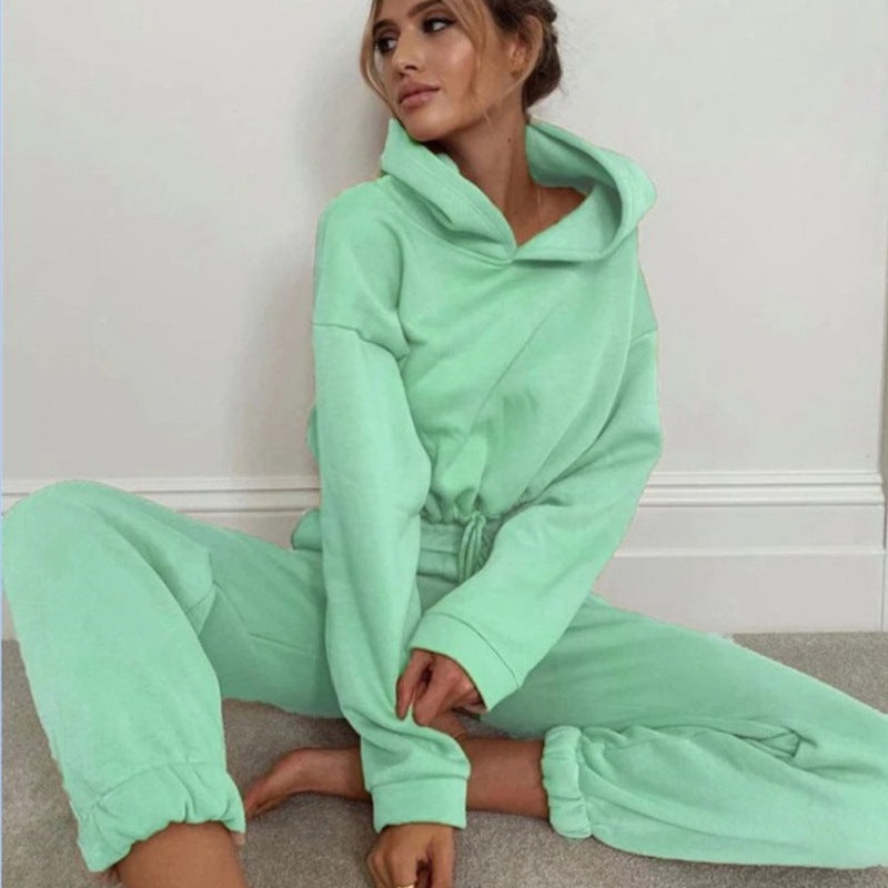 Stylish Women's 2-Piece Jogging Suit - Sexy Long Sleeve Hoodie & Comfortable Tracksuit for Fitness and Casual Wear